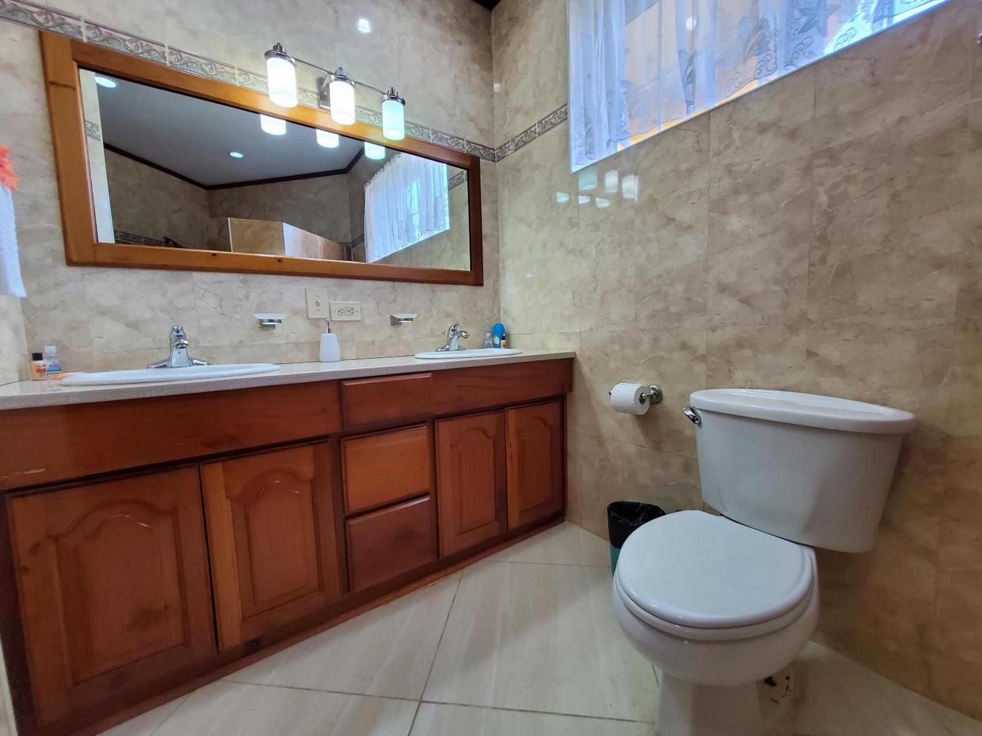 Blue Parrot Beach House And Villas Hopkins Extérieur photo