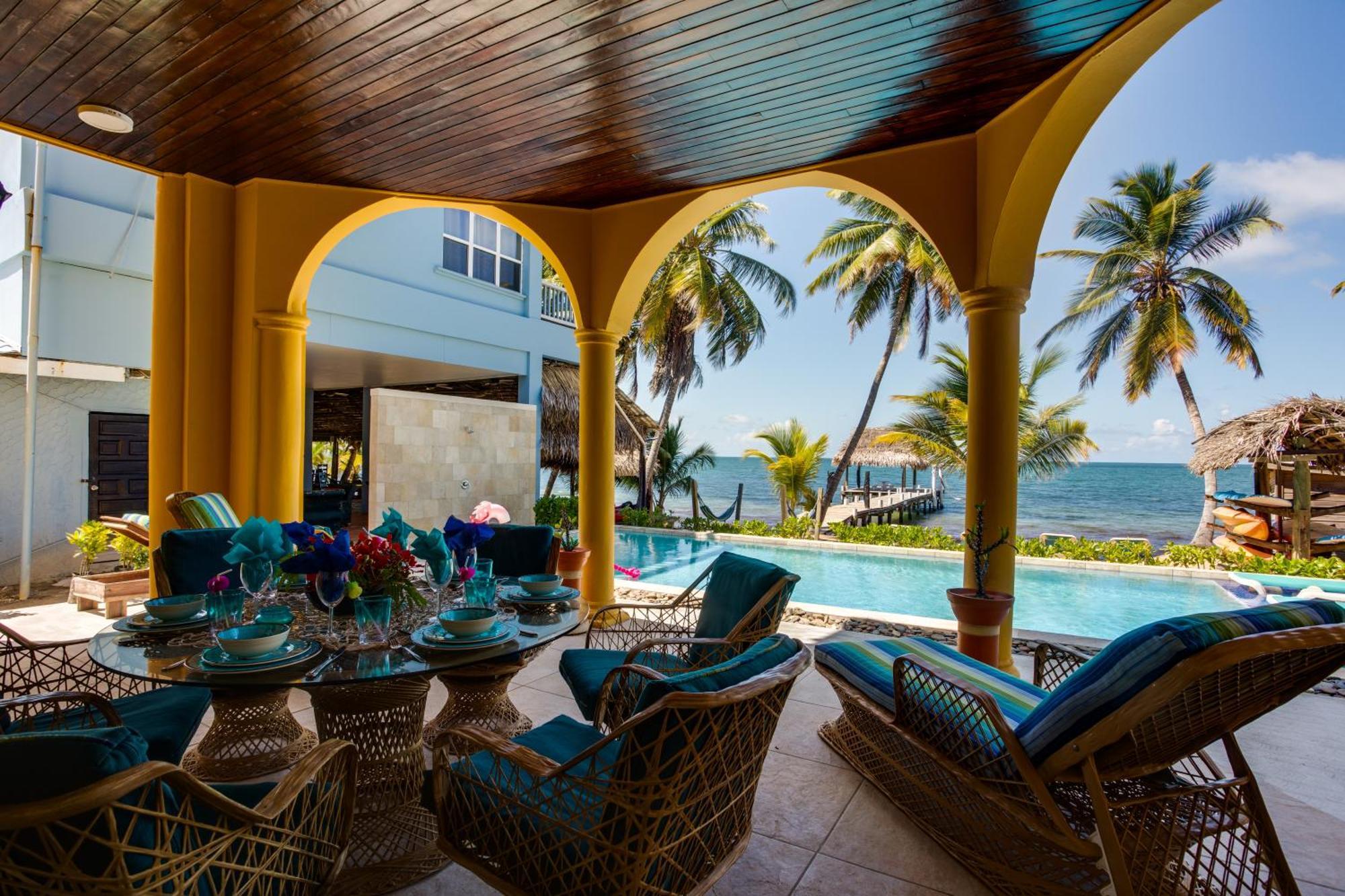 Blue Parrot Beach House And Villas Hopkins Extérieur photo